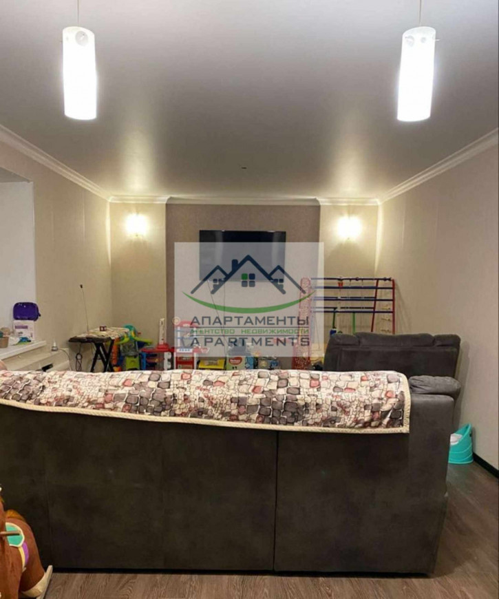 3-комн квартира Нежнова ул, 21к4