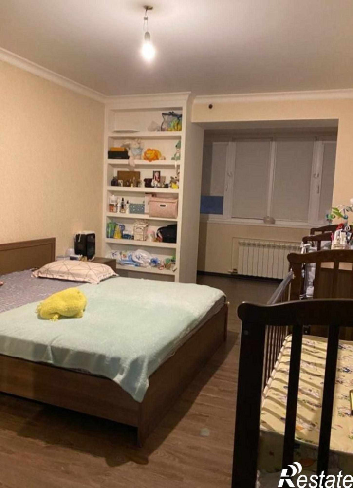 3-комн квартира Нежнова ул, 21к4