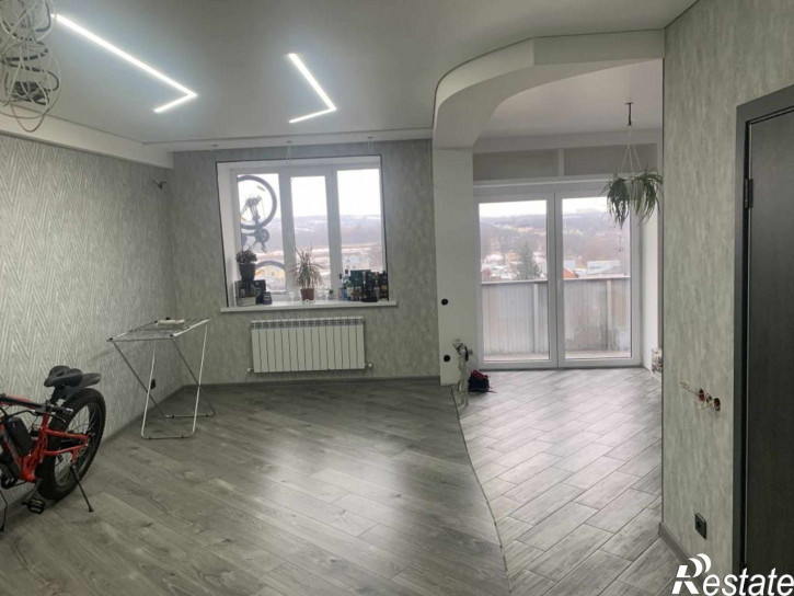 3-комн квартира Булгакова ул, 13