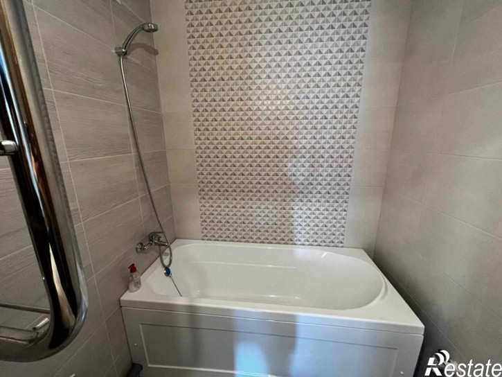 2-комн квартира Нежнова ул, 56к1