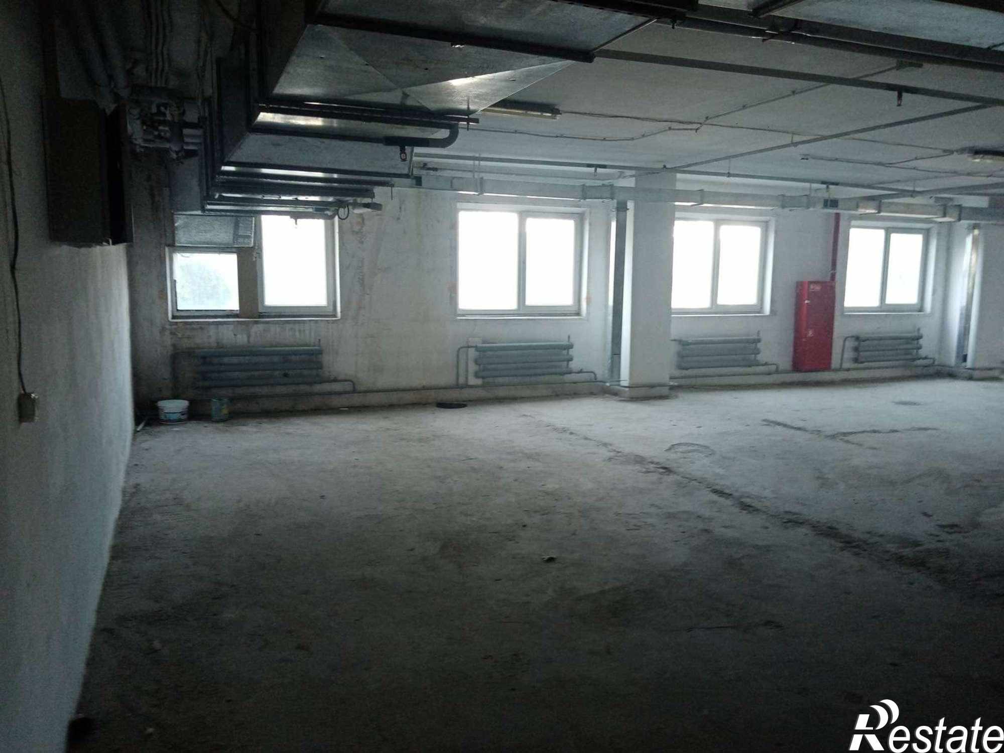 Купить торговое помещение за 64 960 000 рублей на Московское шоссе, 4