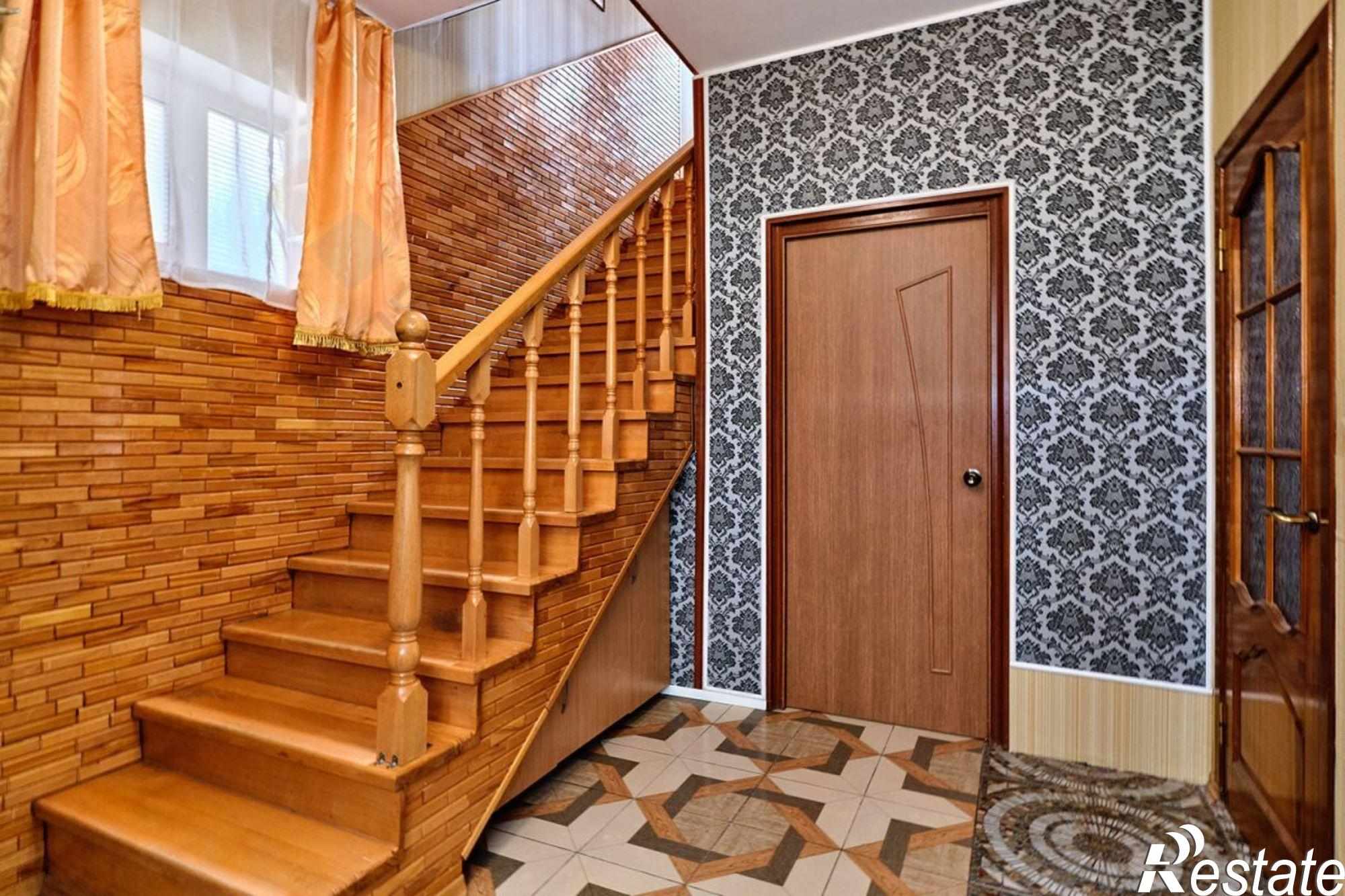 Купить дачу, дом, коттедж за 13 500 000 рублей на 1-й Заречный пр-д, 70