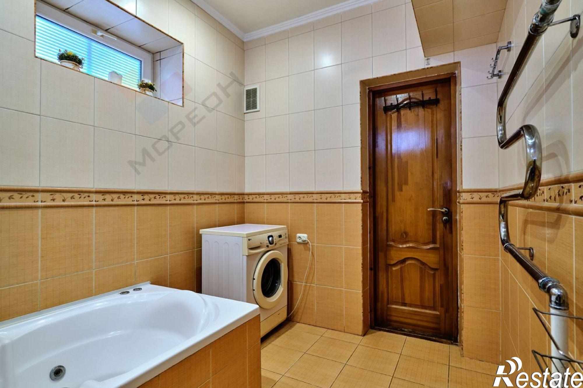 Купить дачу, дом, коттедж за 13 500 000 рублей на 1-й Заречный пр-д, 70