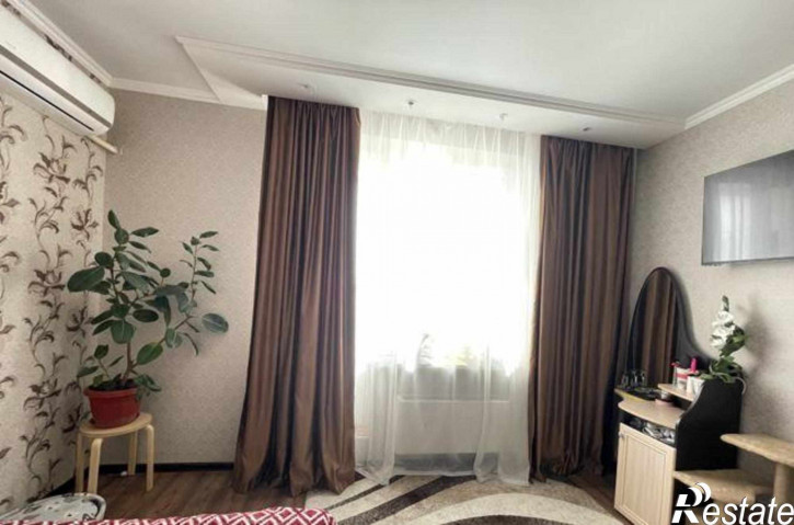 2-комн квартира улица Скачкова, 52