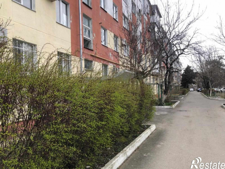 3-комн квартира Гринченко , 38
