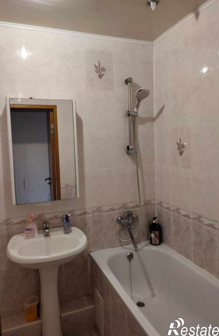 3-комн квартира Юлиуса Фучика ул, 6к2