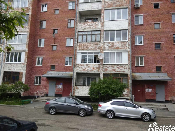 3-комн квартира ул. Ударная,6