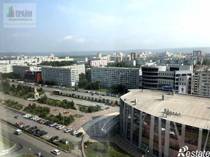 4-комн квартира б-р Строителей,53