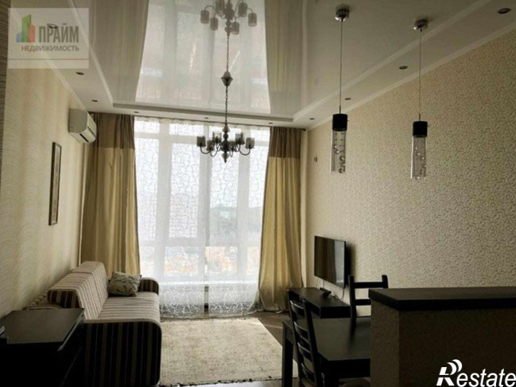 4-комн квартира б-р Строителей,53