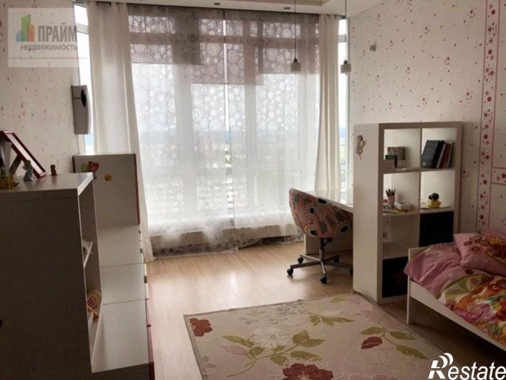 4-комн квартира б-р Строителей,53