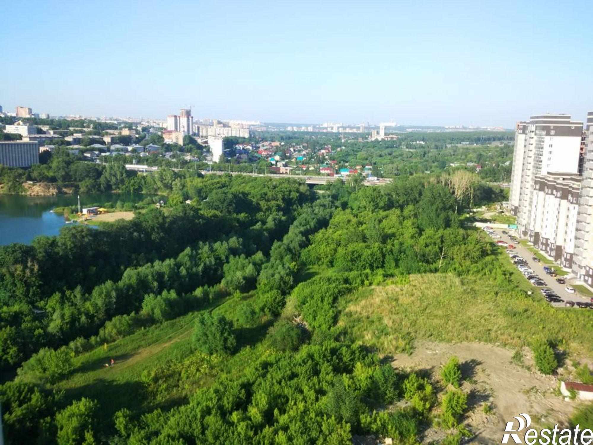 Купить квартиру за 2 400 000 рублей на ул. Беловежская,6/1