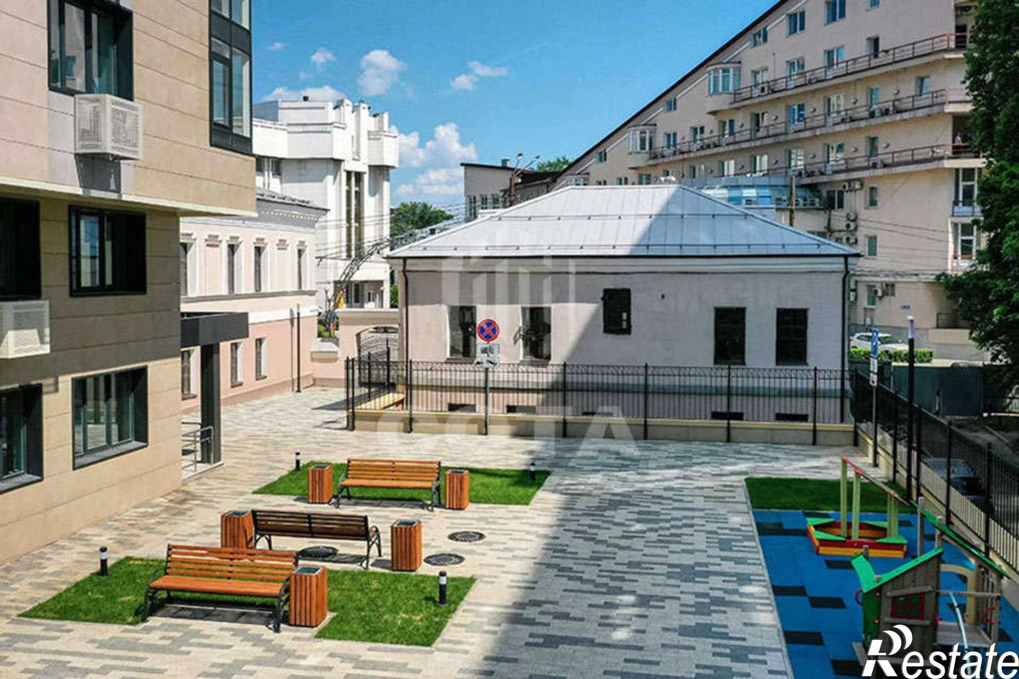 Купить квартиру за 14 825 300 рублей на Платонова улица, 9
