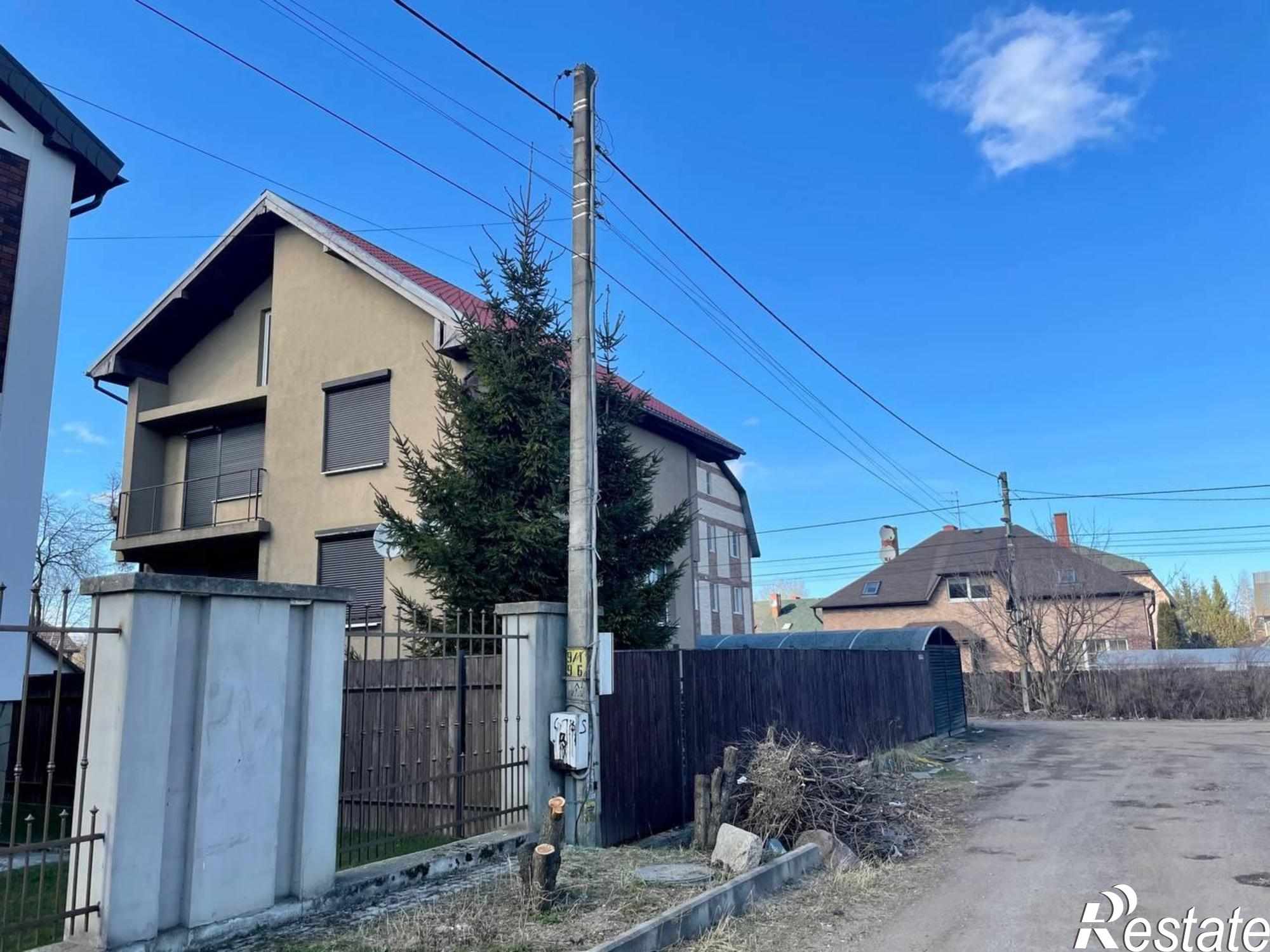 Купить дачу, дом, коттедж за 15 000 000 рублей на Красных Зорь улица, д.11б