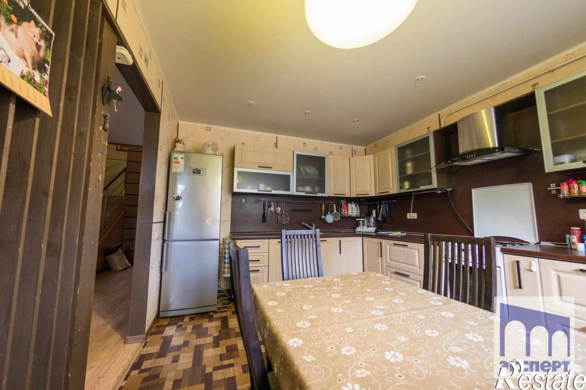 Купить дачу, дом, коттедж за 11 500 000 рублей на Центральная, 8А