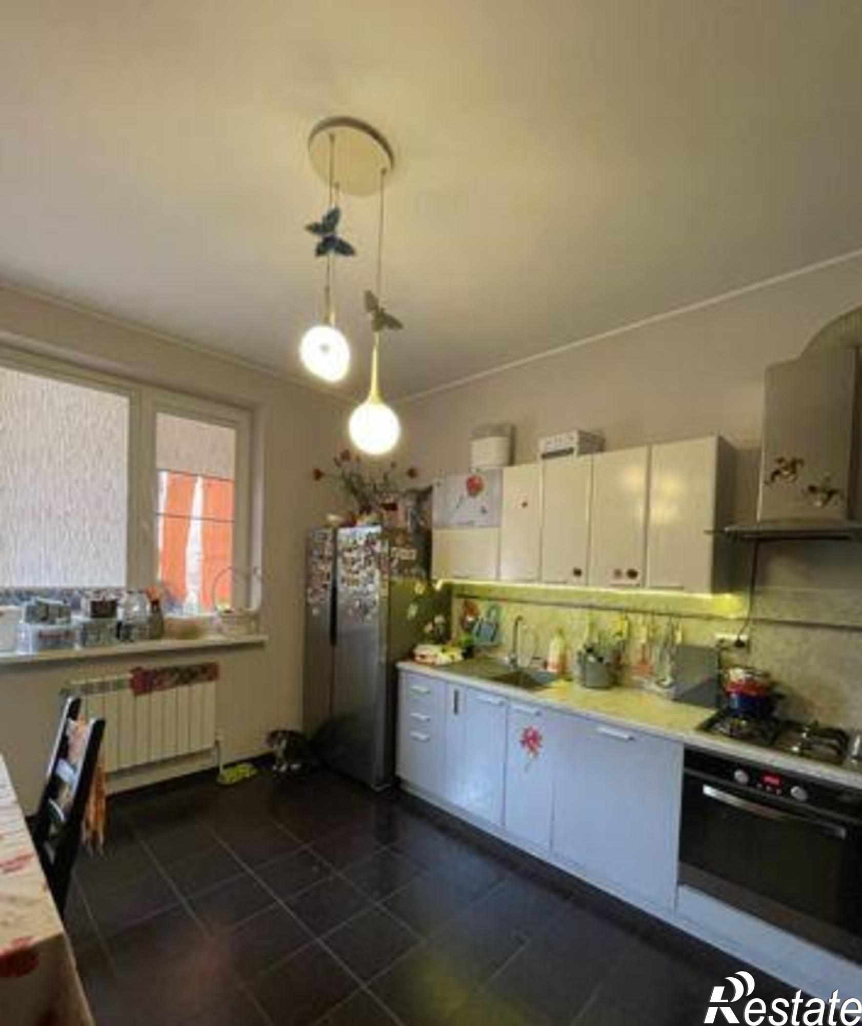 Купить дачу, дом, коттедж за 12 830 000 рублей на Фонарный переулок, 123
