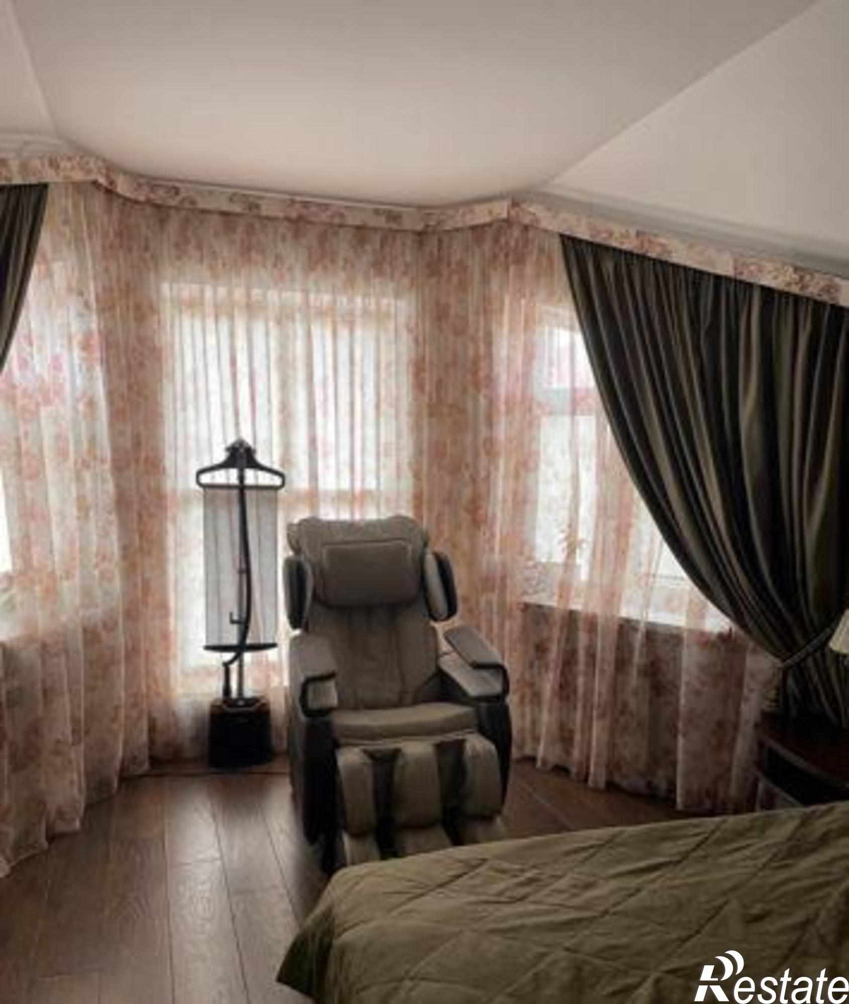 Купить дачу, дом, коттедж за 12 830 000 рублей на Фонарный переулок, 123