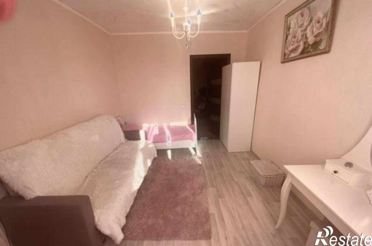 3-комн квартира улица Капустина, 10