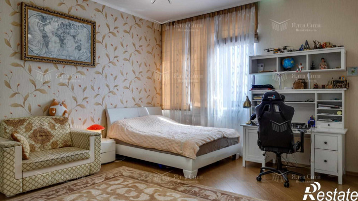 4-комн квартира в новом доме Батурина ул., 44а