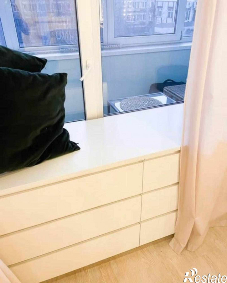 2-комн квартира Комиссарова ул, 18