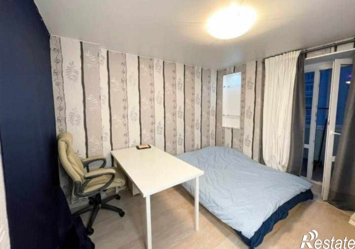 2-комн квартира Комиссарова ул, 18