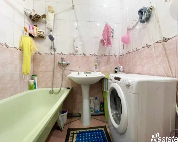 4-комн квартира Октябрьская ул, 27