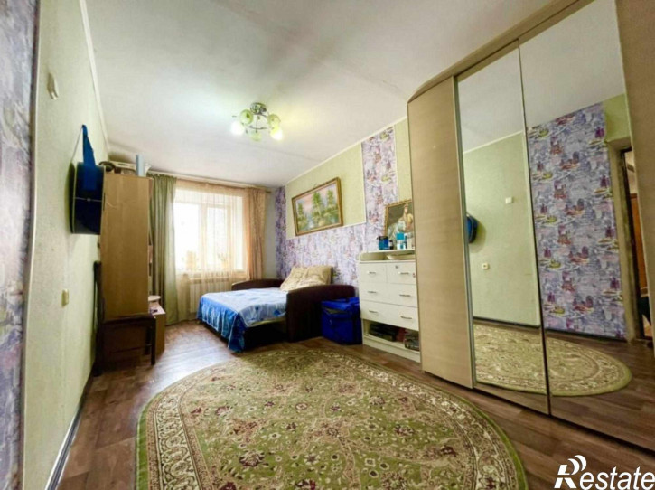 4-комн квартира Октябрьская ул, 27