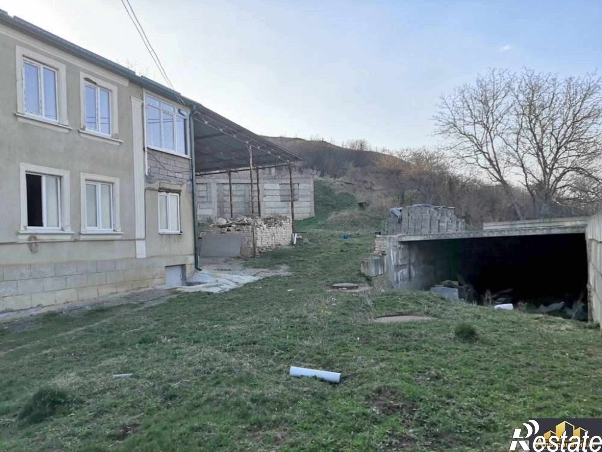 Купить дачу, дом, коттедж за 40 000 000 рублей на Черкасский пер.