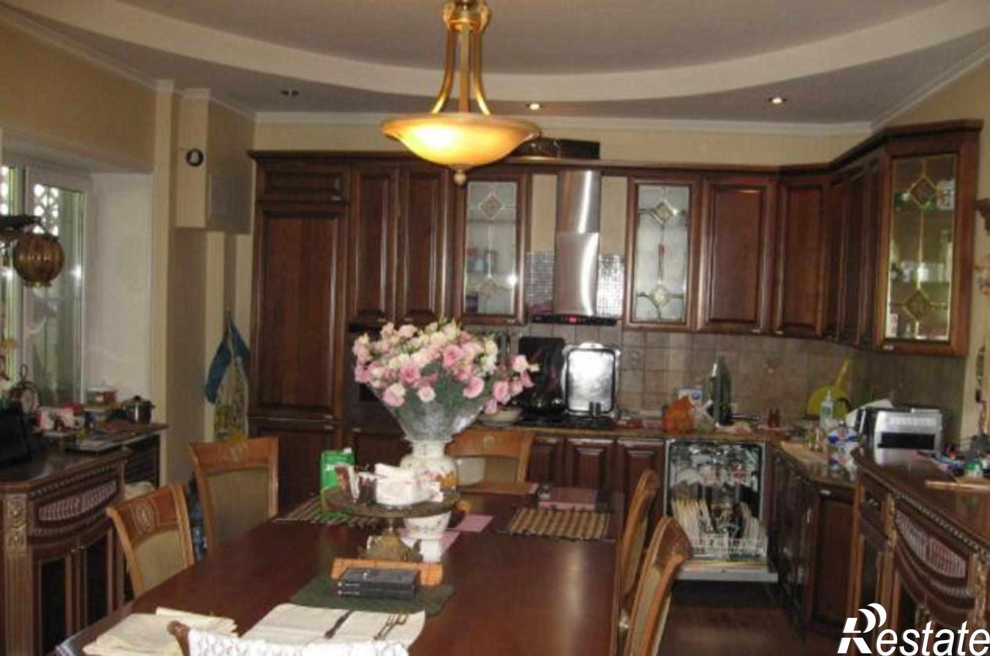 Купить дачу, дом, коттедж за 57 000 000 рублей на Портовая улица, 114