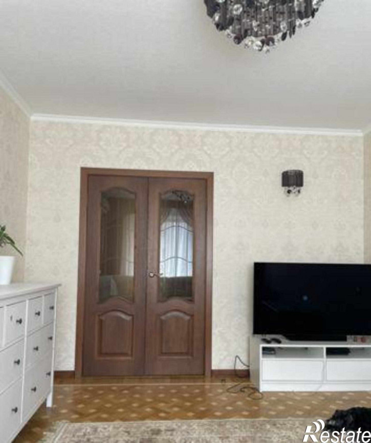 3-комн квартира улица Добровольского, 11