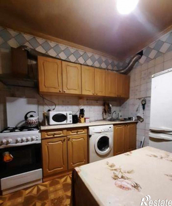 3-комн квартира улица Жмайлова, 25