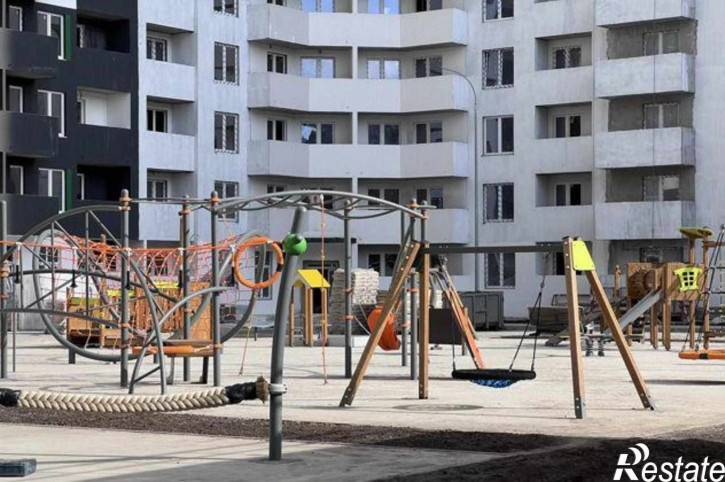 3-комн квартира в новом доме улица Жмайлова, 19А
