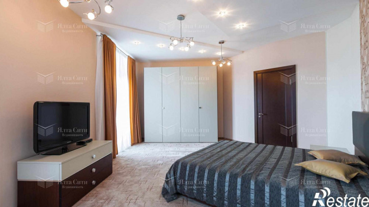 4-комн квартира Щорса ул., 9а