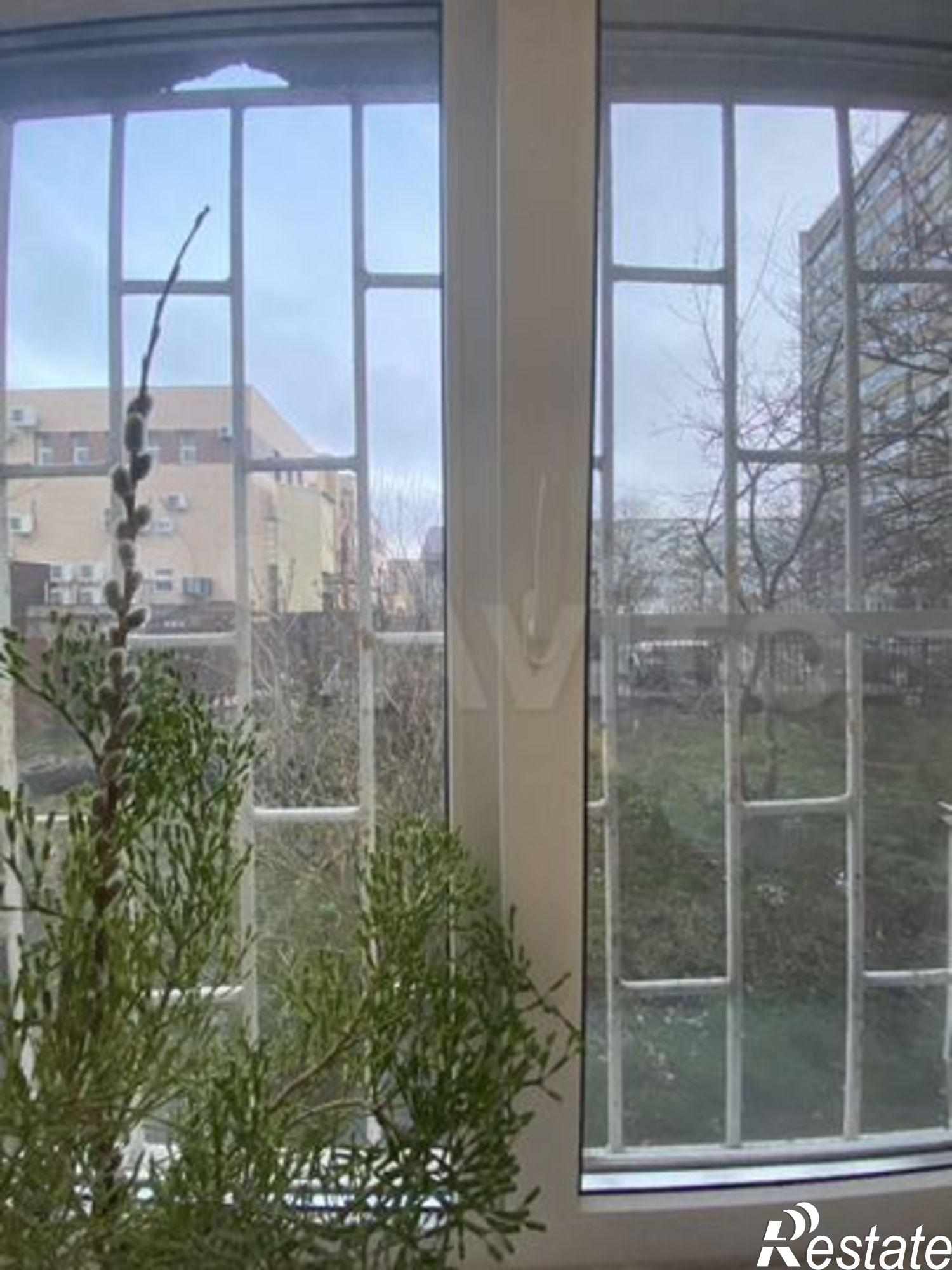 Купить квартиру за 3 400 000 рублей на Бруснева ул, 11