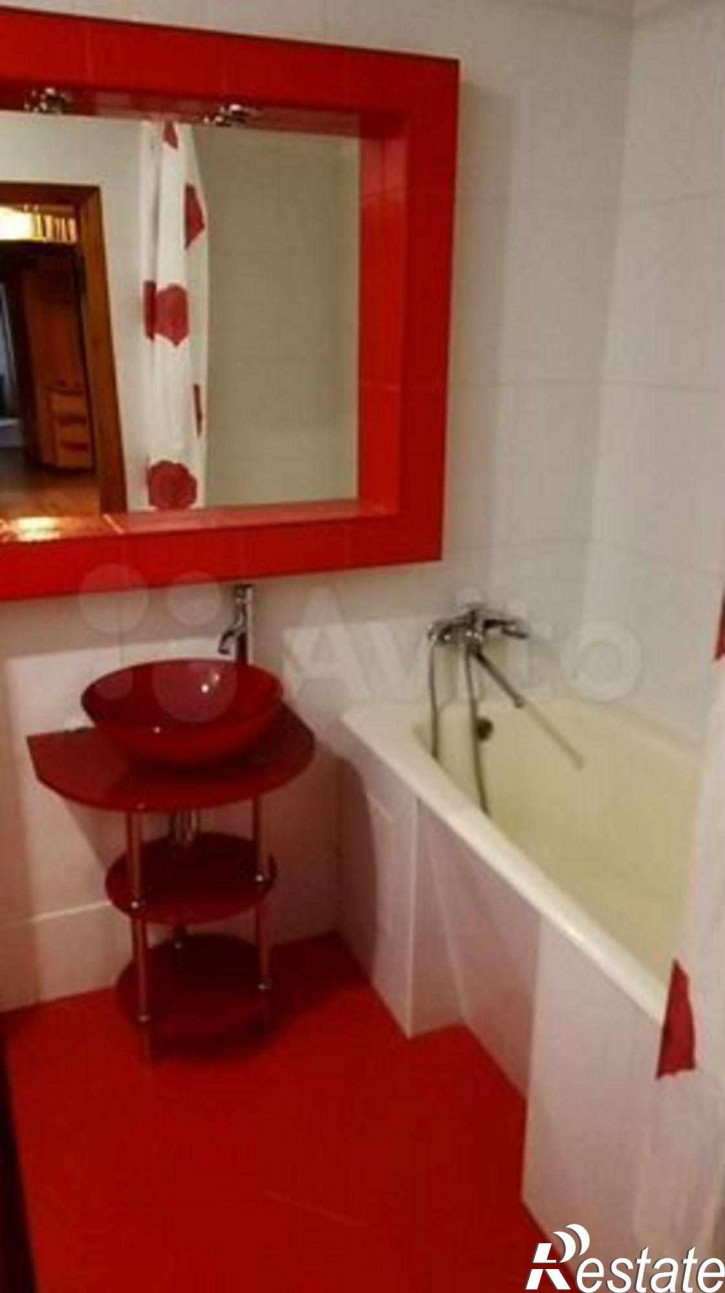 3-комн квартира 45 Параллель ул, 10