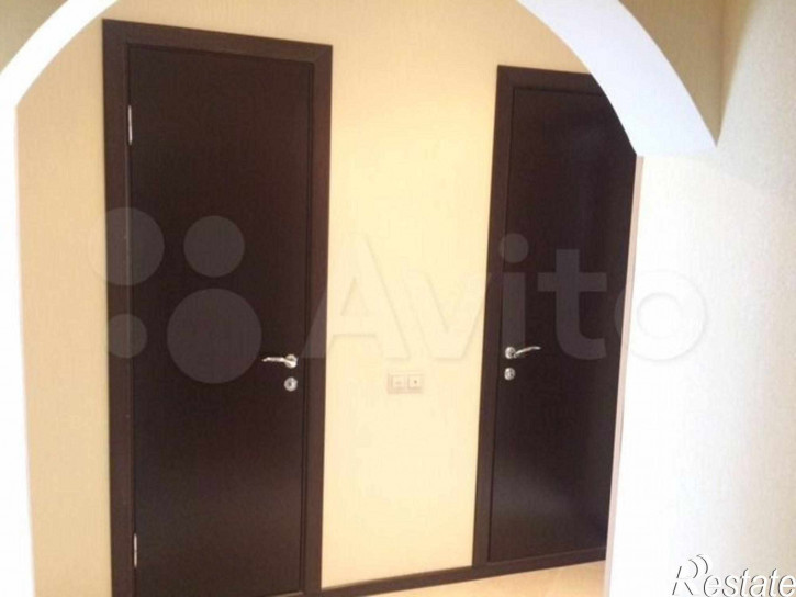 3-комн квартира Космонавтов ул, 4 в