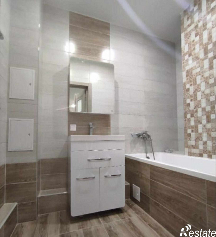 2-комн квартира Крупской ул, 1