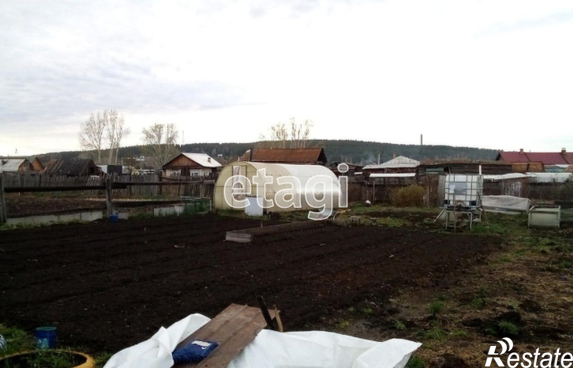 Купить дачу, дом, коттедж за 2 500 000 рублей на Array