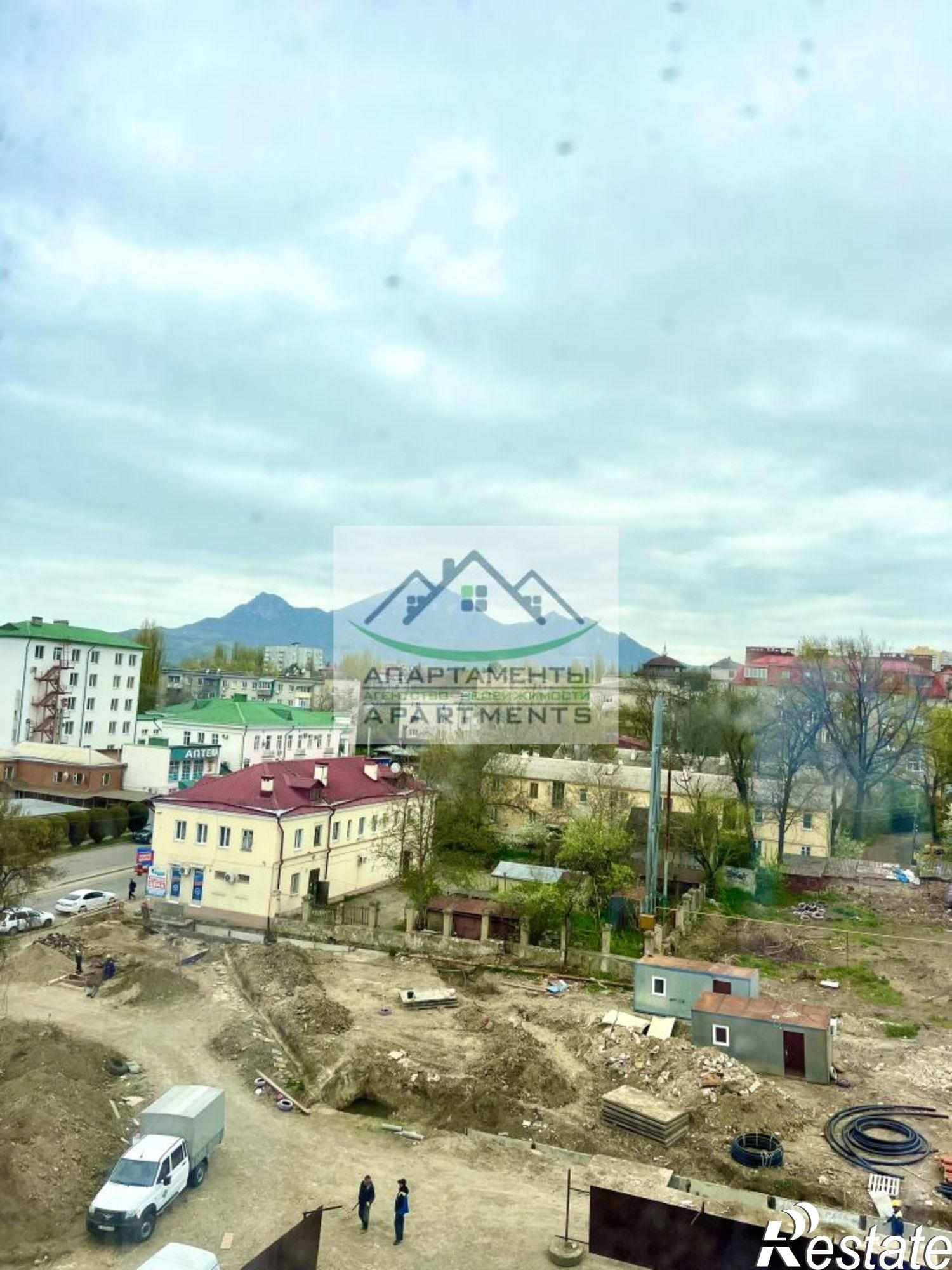 Купить квартиру за 12 000 000 рублей на Пастухова ул, 38
