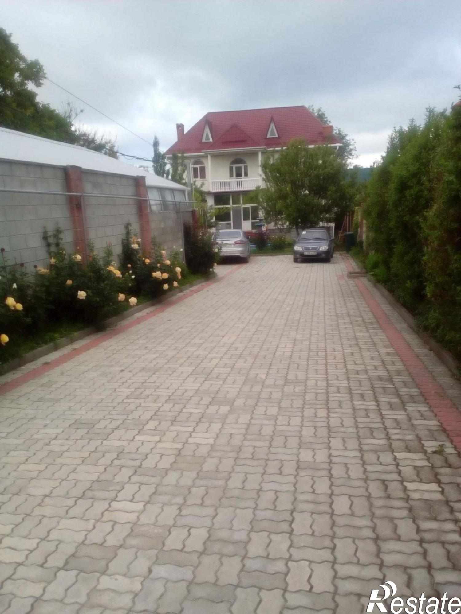 Купить дачу, дом, коттедж за 21 000 000 рублей на Днепровская улица, 48