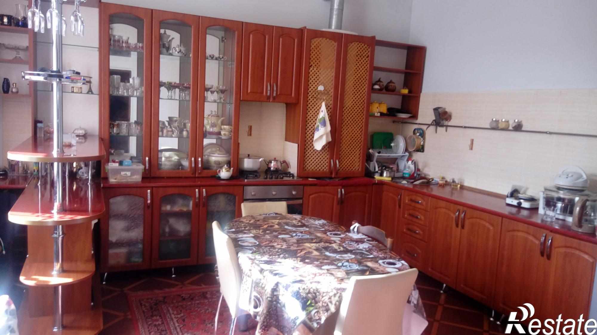 Купить дачу, дом, коттедж за 21 000 000 рублей на Днепровская улица, 48