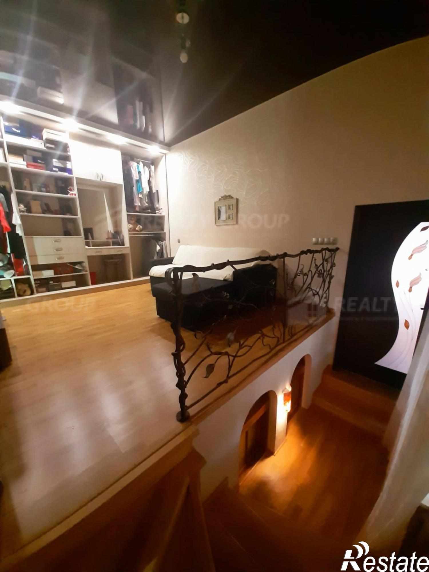 Купить дачу, дом, коттедж за 12 000 000 рублей на улица Дыбенко, 20
