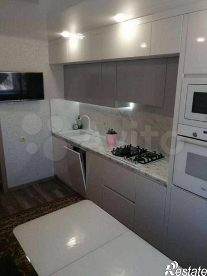 3-комн квартира 45 Параллель ул, 32