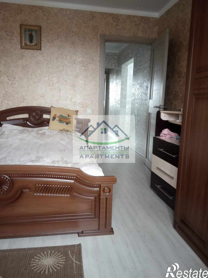 3-комн квартира Нежнова ул, 70