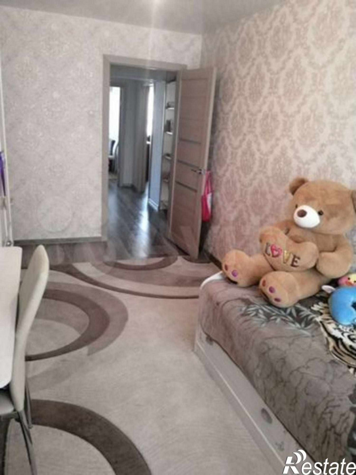 3-комн квартира 45 Параллель ул, 32