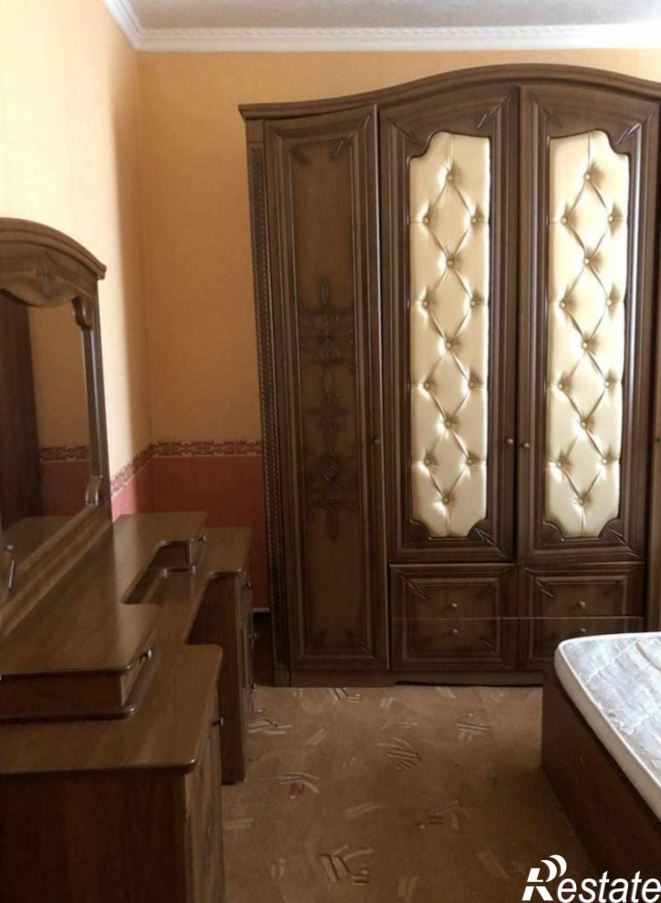 4-комн квартира Октябрьская ул, 28