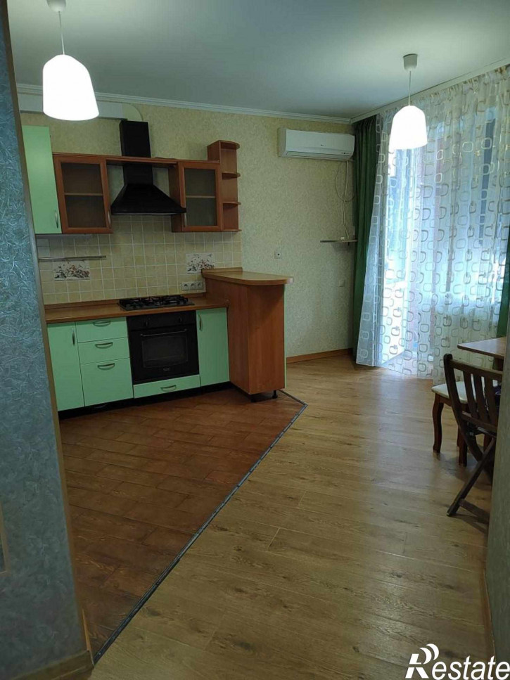 2-комн квартира Крупской ул, 44