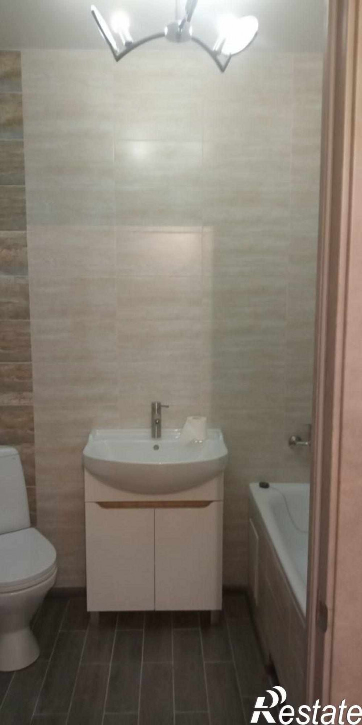 1-комн квартира Комарова ул, 132