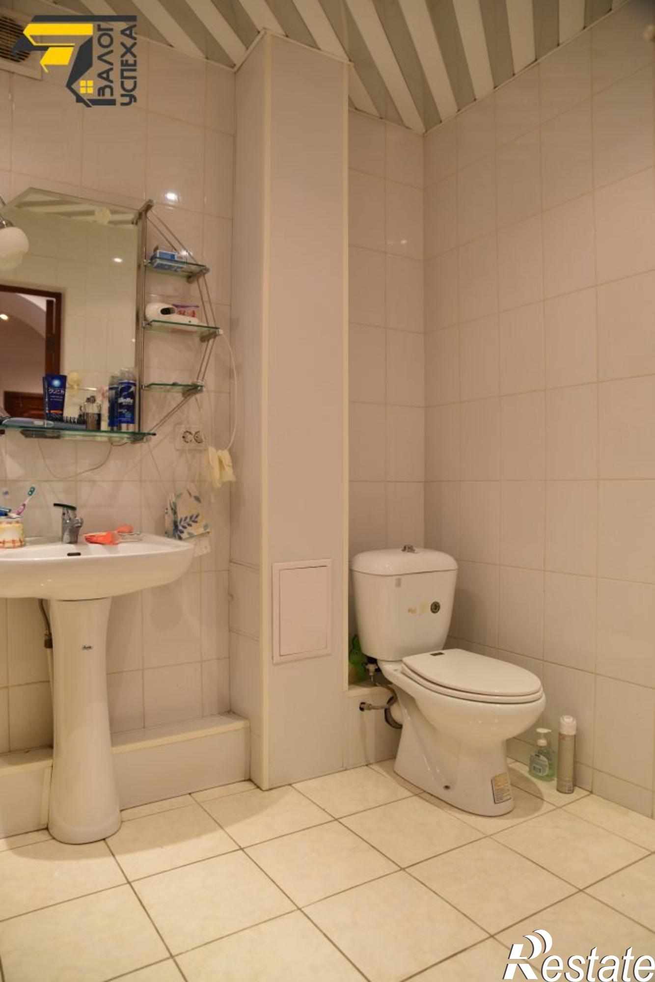 Купить квартиру за 10 600 000 рублей на Дзержинского ул, 3а