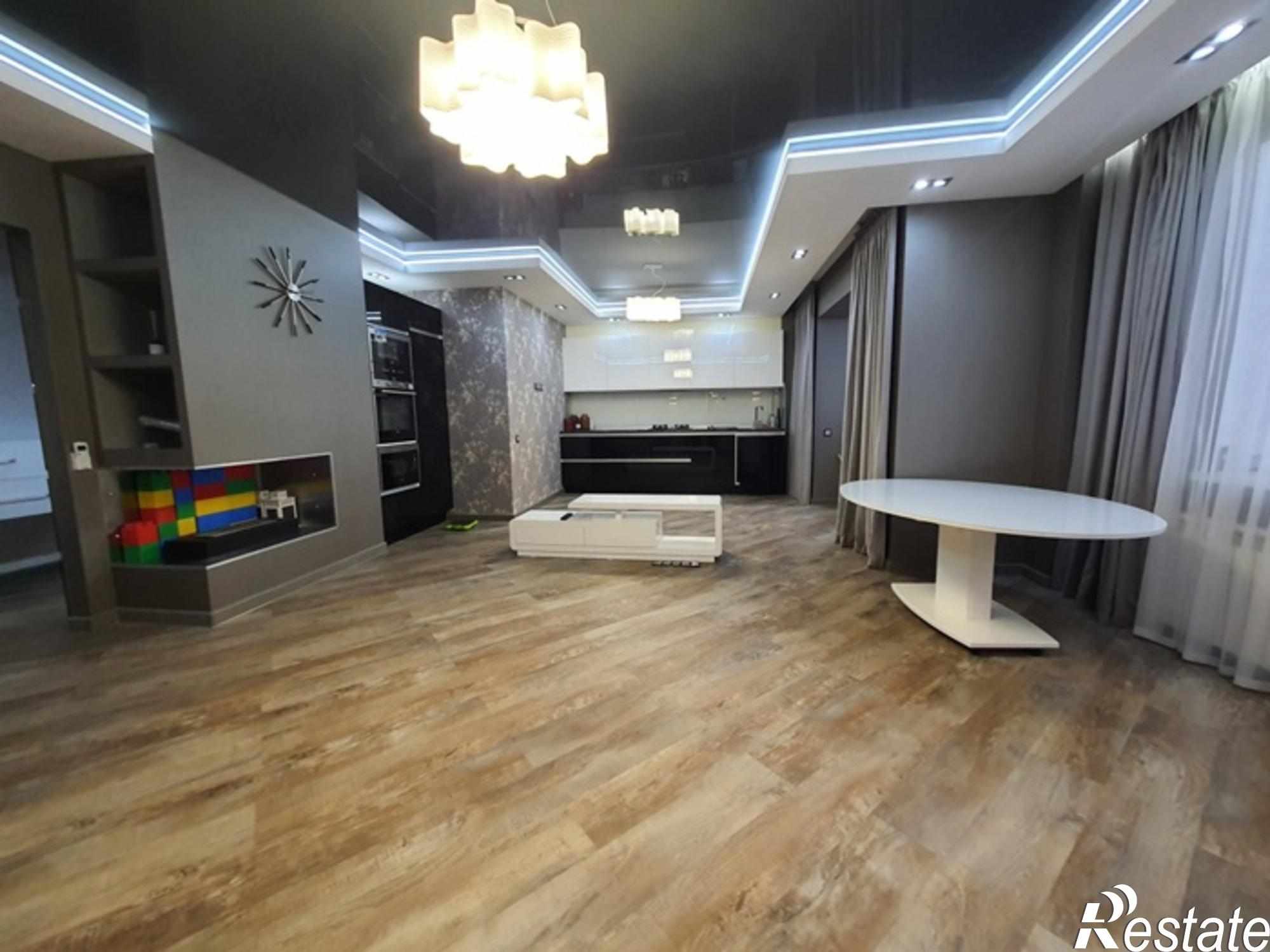 Купить квартиру за 7 700 000 рублей на половинко улица, 271