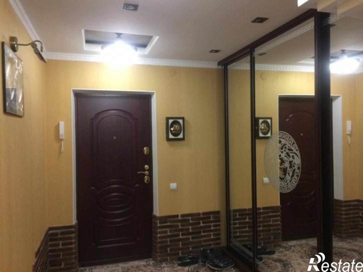 3-комн квартира Северный массив микрорайон, 1